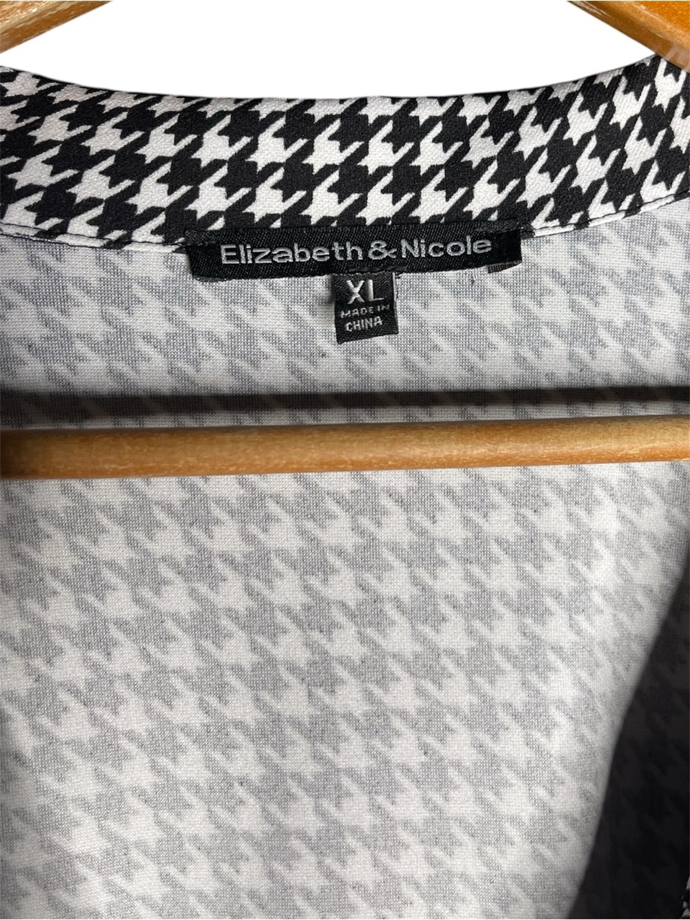 Elizabeth & Nicole Black and White Houndstooth Top XL - Picture 4 of 5